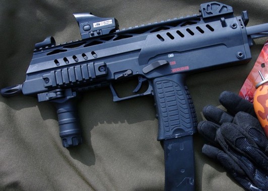 we-airsoft-smg8-preview1-660x471.jpeg