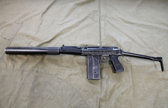 9mm_KBP_9A-91_compact_assault_rifle_-_06.jpg