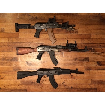 AK三兄弟（AKM・AKS-74U・AK104）